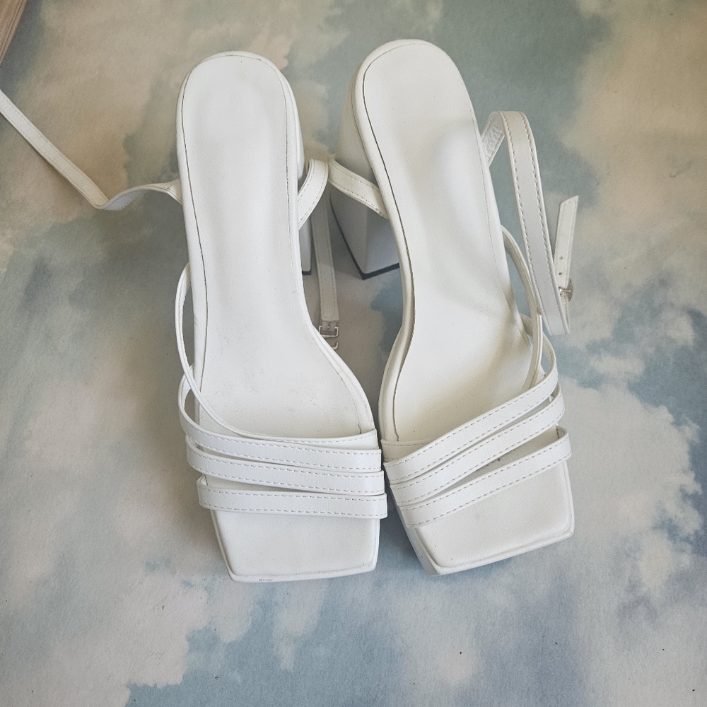 White Platform Strappy Sandals Naked Wolfe Look A Like - Picture 14 of 16
